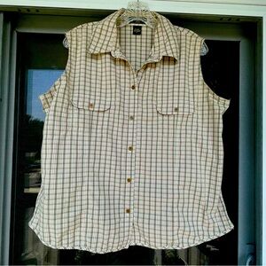 Eddie Bauer plaid outdoor sleeveless button up with 2 breast pockets